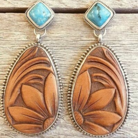 Boho Vintage Turquoise Earrings - Picture 1 of 2